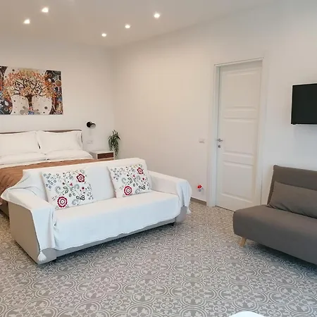 La Casa Di Pitti Ανακάπρι